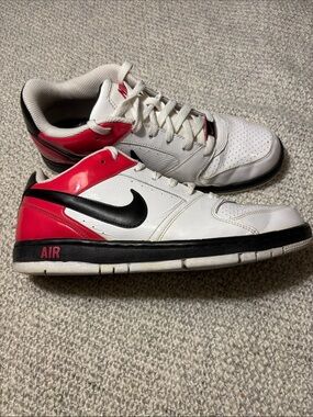 Nike Air Prestige II Low White Pink Black Women’s Size 9.5